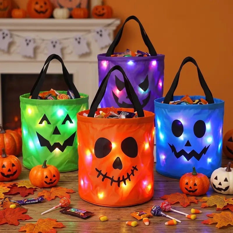3/4 Pcs Halloween Candy Bucket with LED Lights, 13.39x8.66 Inch Trick or Treat Bags Non Woven Gift Bags Pumpkin Candy Bags Reusable Tote Bags for Kids Students Adults, Night Light Bags for Garden Lawn Decorations, Halloween Christmas Party Favor Supplies